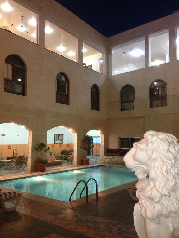 Al Anbat Hotel & Restaurant Wadi Musa Exterior foto